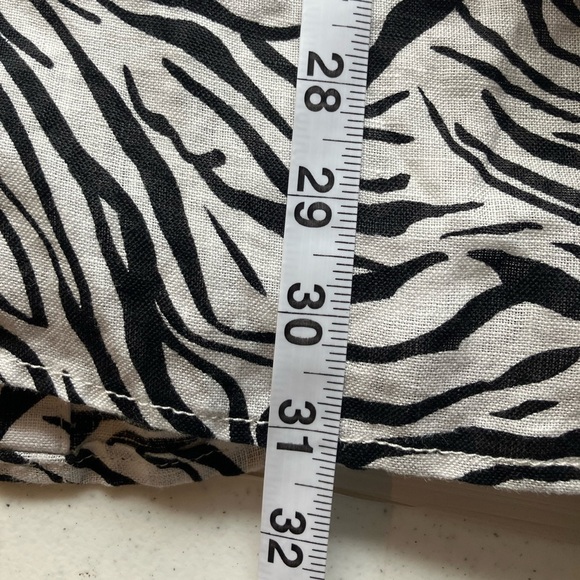 Cynthia Rowley Zebra Print 100% Linen Blouse Size 3X 3 Roll‎ Tab Sleeves - Picture 6 of 6